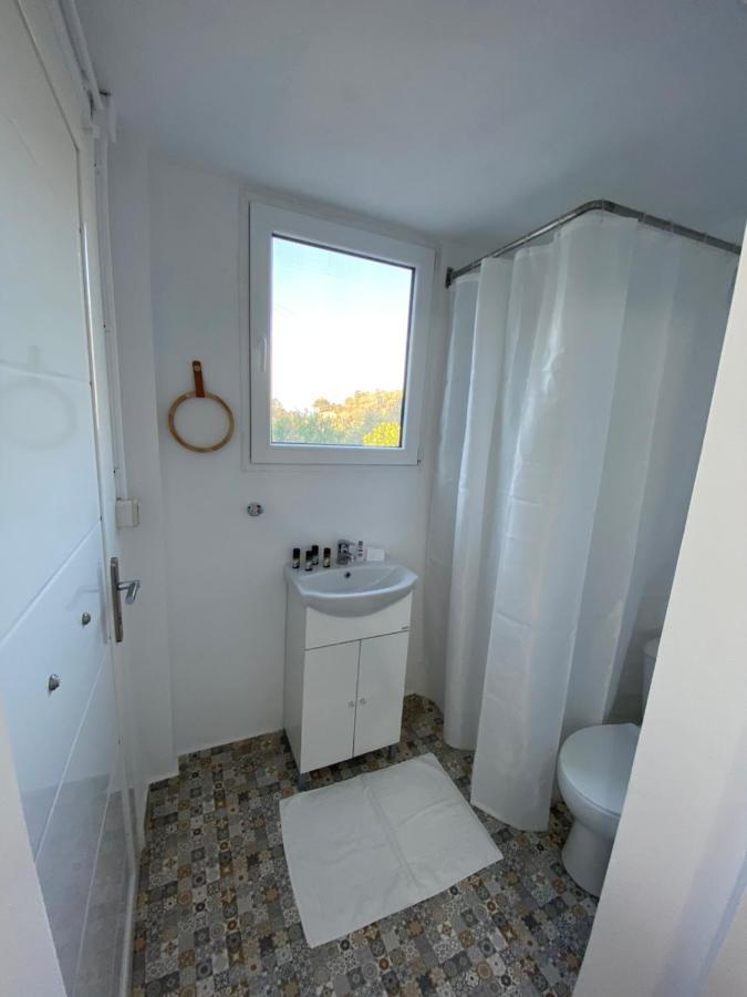 House With Beautiful Garden In Plomari Apartment Luaran gambar